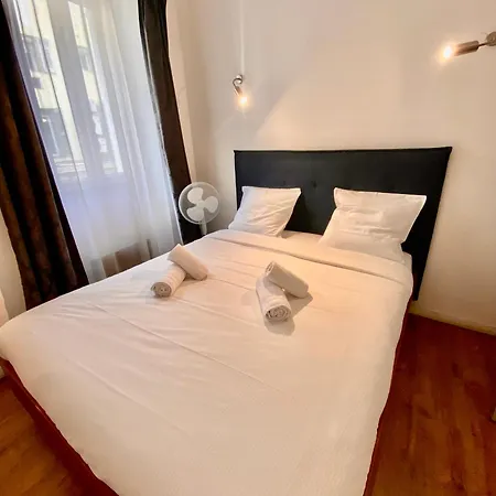 Port Area Apartment *